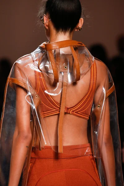 Look 23